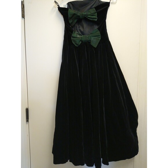 Vintage Laura Ashley 80s 90s Darted Bow Keyhole Back Strapless Black Velvet Gown - Picture 2 of 9
